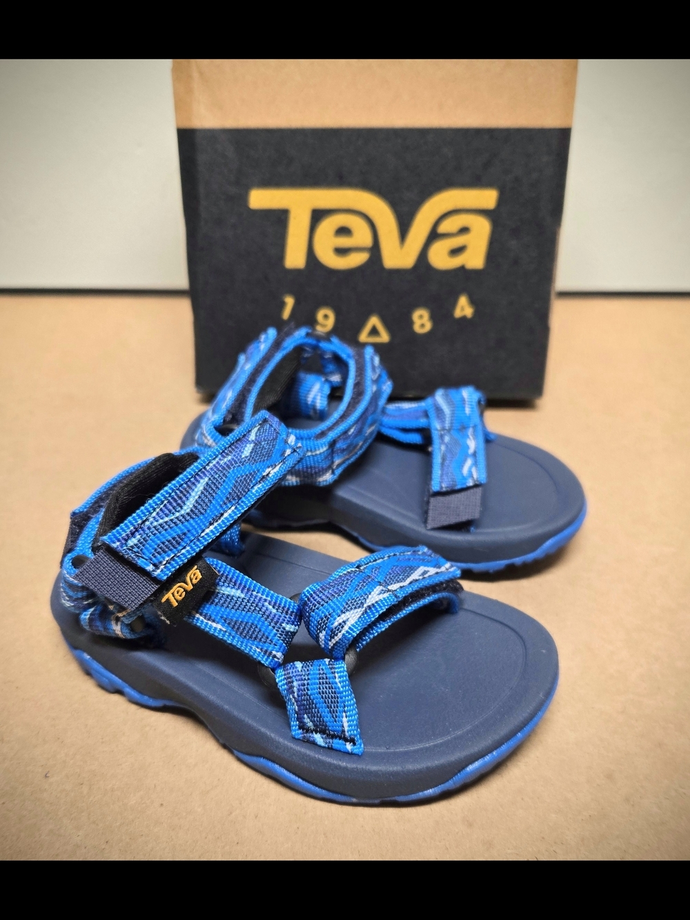 NEW Teva Toddler 4 Hurricane XLT 2  Sandals Unisex Water Hiking Beach Shoes